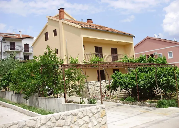 Apartments Dragan