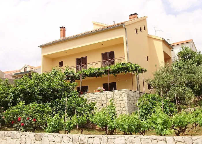 Apartments Dragan